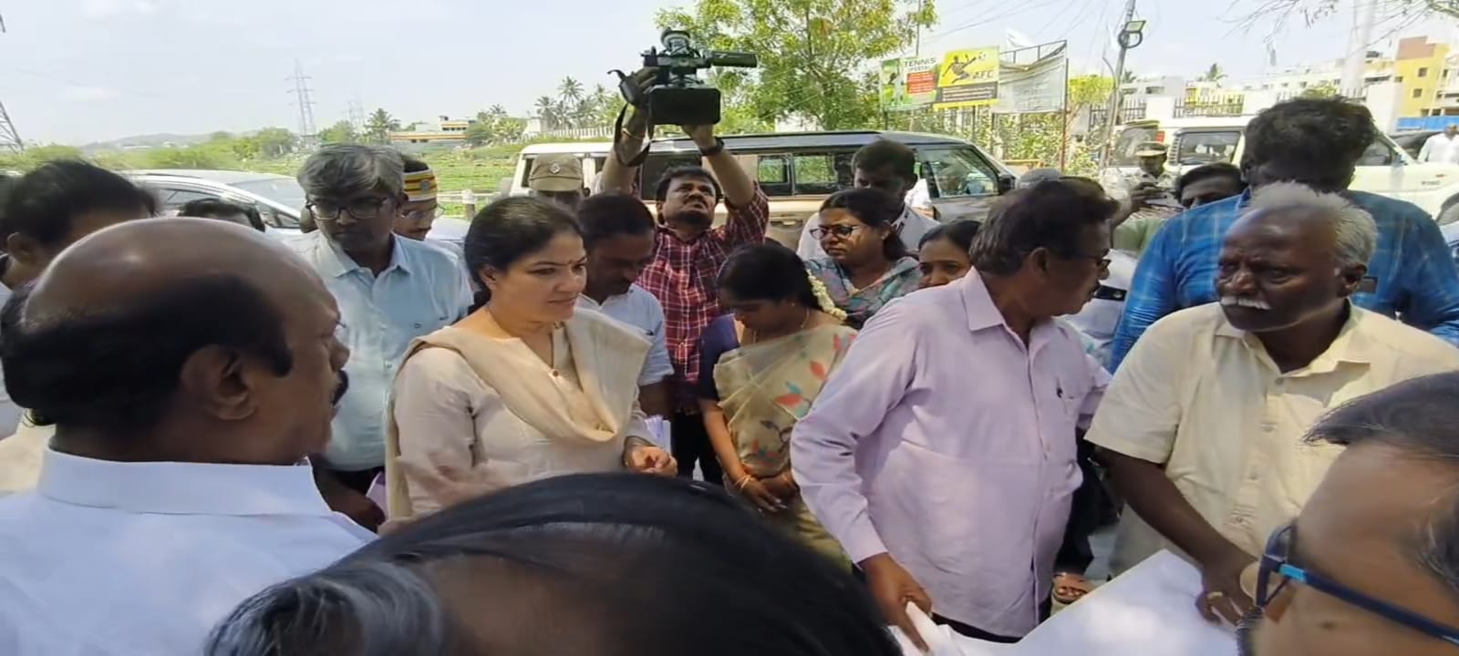 சாலைகளில் உள்ள ஆக்கிரமிப்புகள் அகற்றப்படும்..,