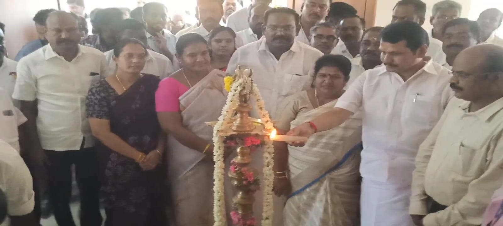 சாலை பணிகளை தொடங்கி வைத்த செந்தில் பாலாஜி..,