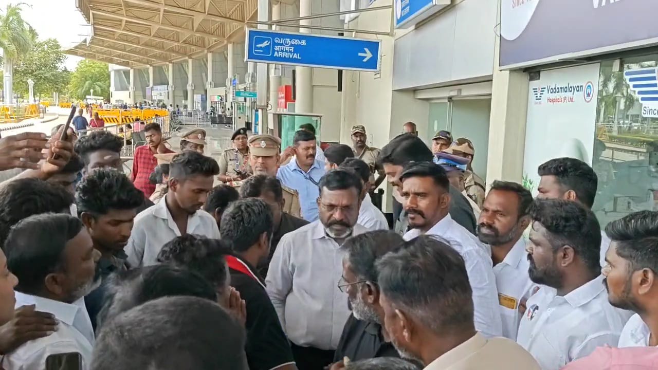 மதுரை விமான நிலையத்தில் திருமாவளவன் பேட்டி..,