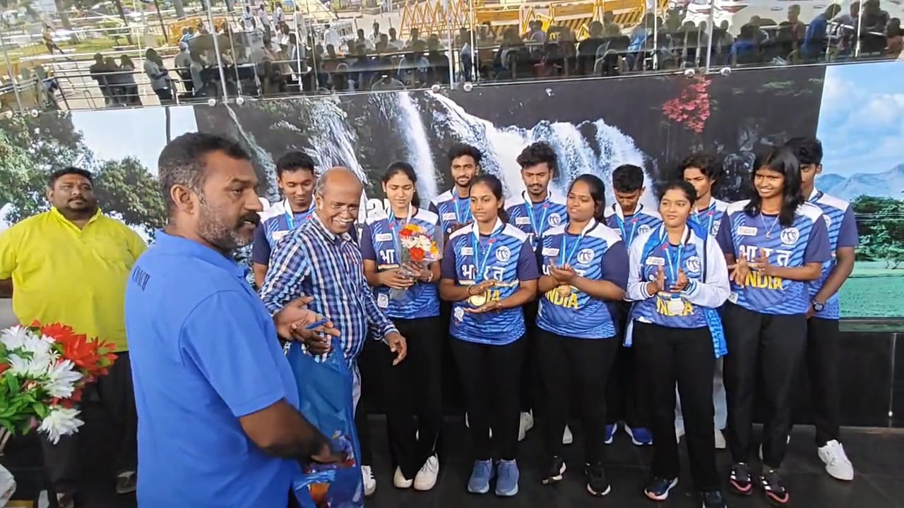 ஹாக்கி போட்டியில் தங்கப் பதக்கம் வென்ற இந்திய அணி..,