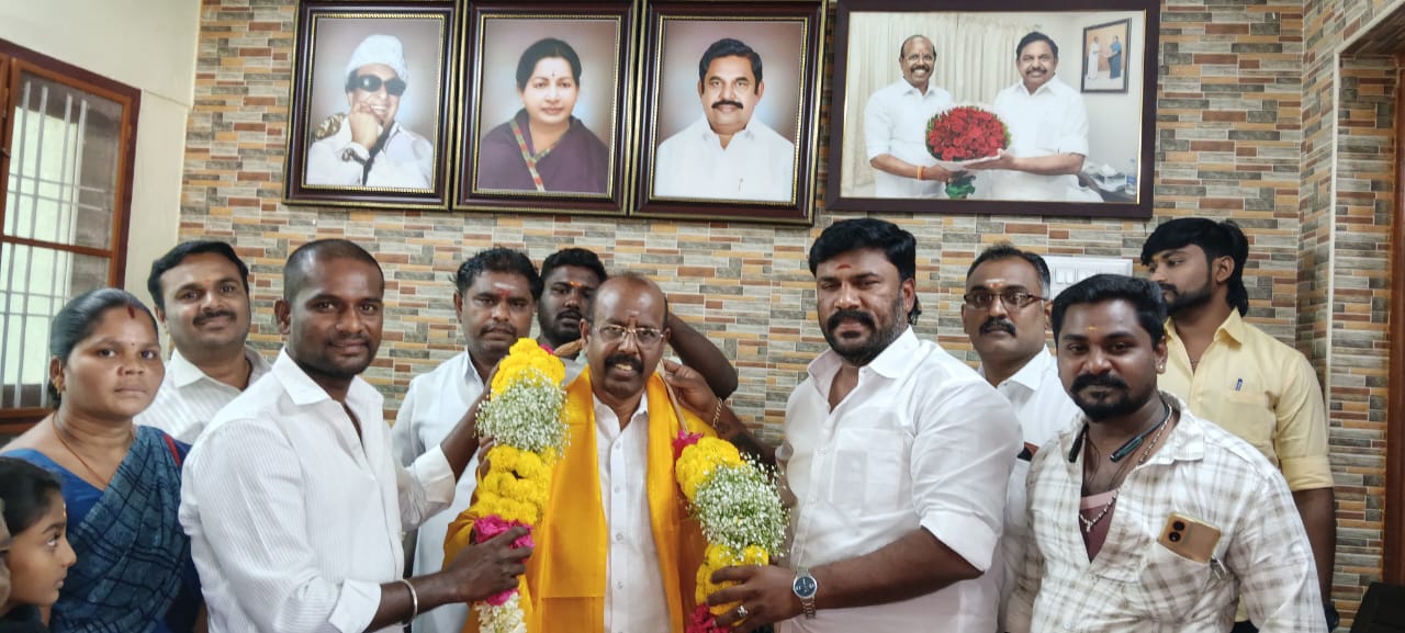 மாற்றுக் கட்சியில் இருந்துஅதிமுகவில் இணைந்த பெண்கள்..,