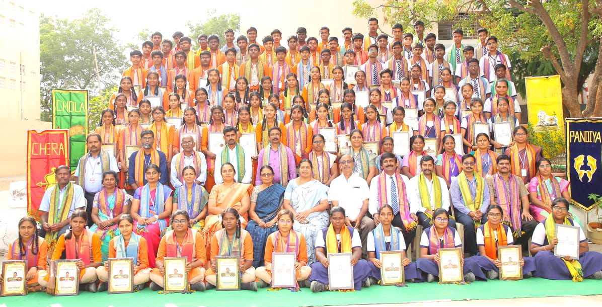 சாதனையாளர்கள், ஆசிரியர்களுக்கு பாராட்டு விழா!