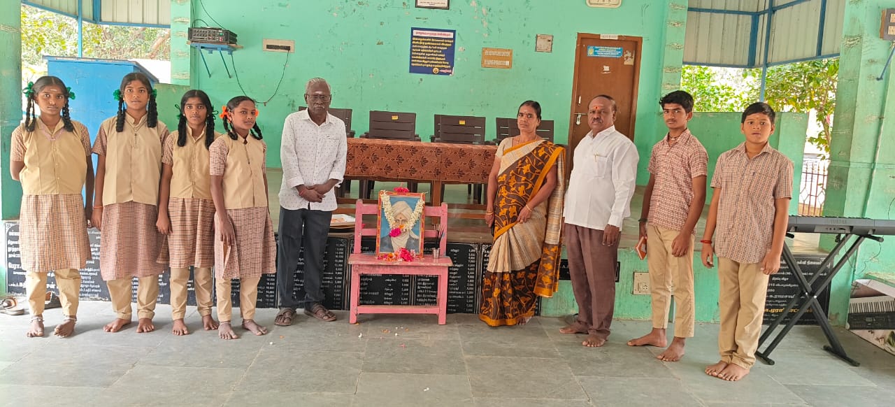 லிங்கத்தடிமேடு பள்ளியில்  பாரதியாரின் பிறந்தநாள் விழா..,