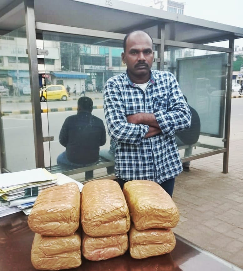 கஞ்சா விற்பனை செய்து வந்த ஆம்லெட் குமார் கைது..,