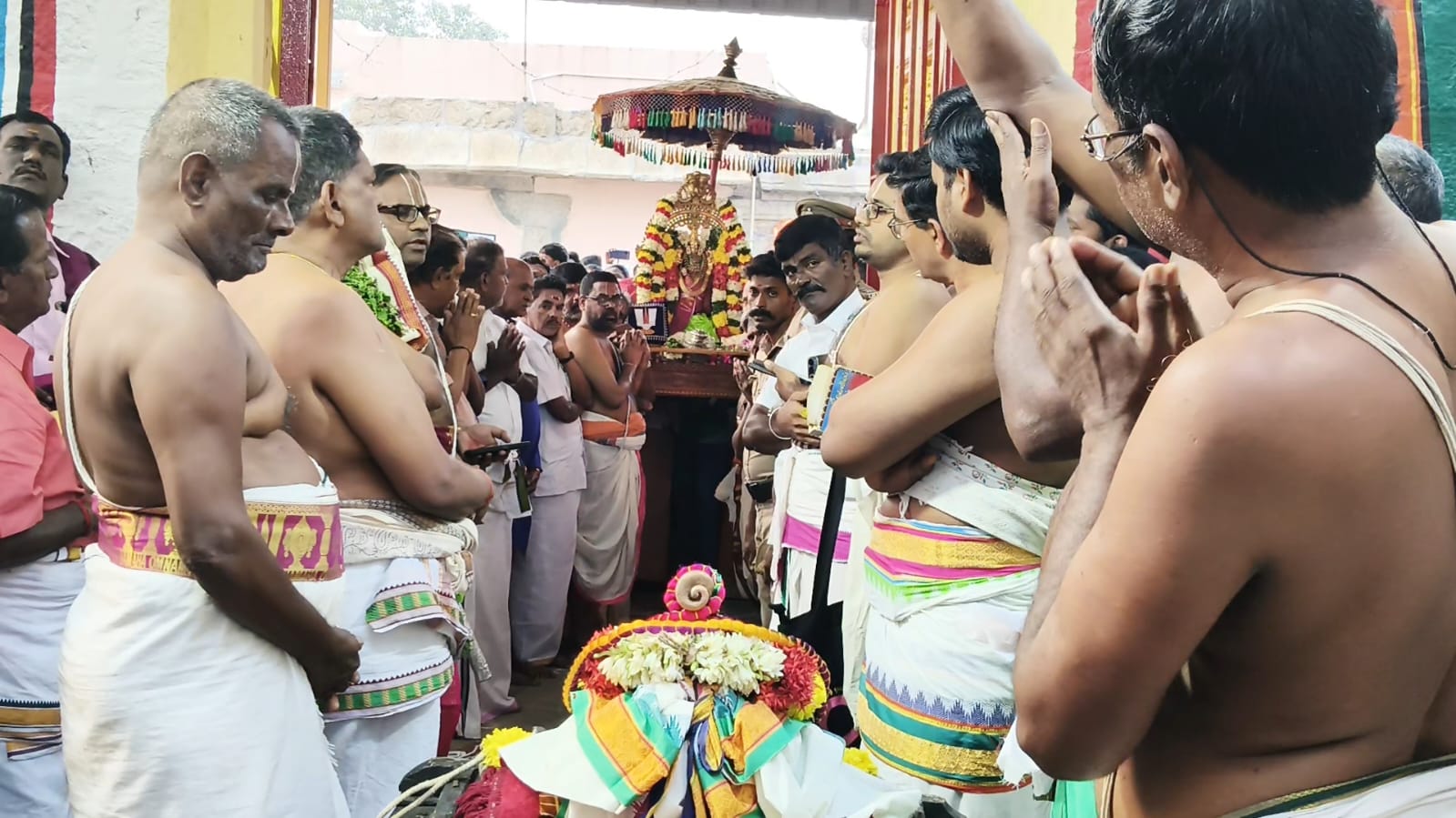 வைகுண்ட ஏகாதசியை முன்னிட்டு சொர்க்கவாசல் திறக்கும் நிகழ்வு..,
