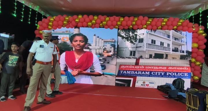 ஓ.எம்.ஆர் சாலையில் வாகன ஓட்டிகளுக்கு விழிப்புணர்வு..,