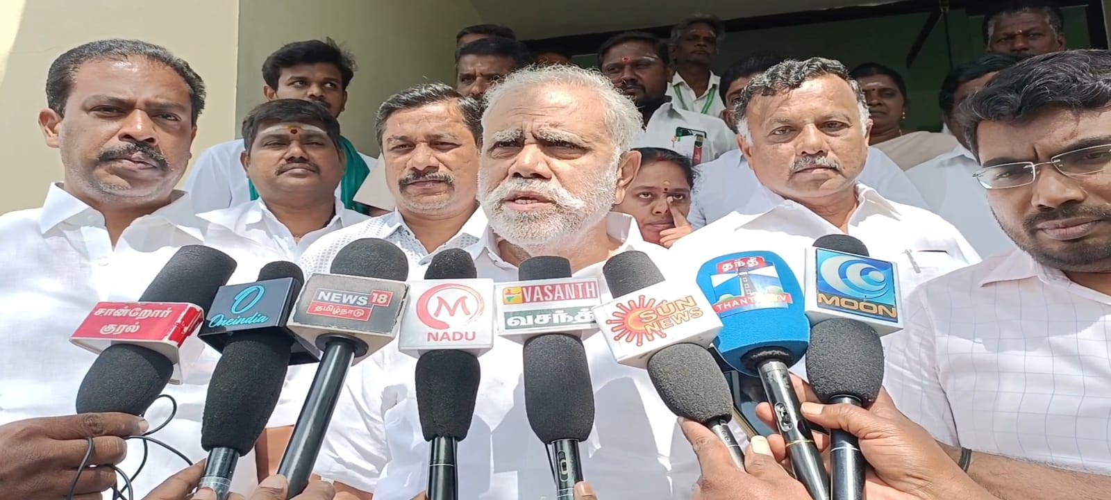 கரும்பிற்கு விலை கிடைக்கவில்லை என்று குறை கூறுபவர்கள் வியாபாரிகள்-இ. பெரியசாமி பேட்டி..,