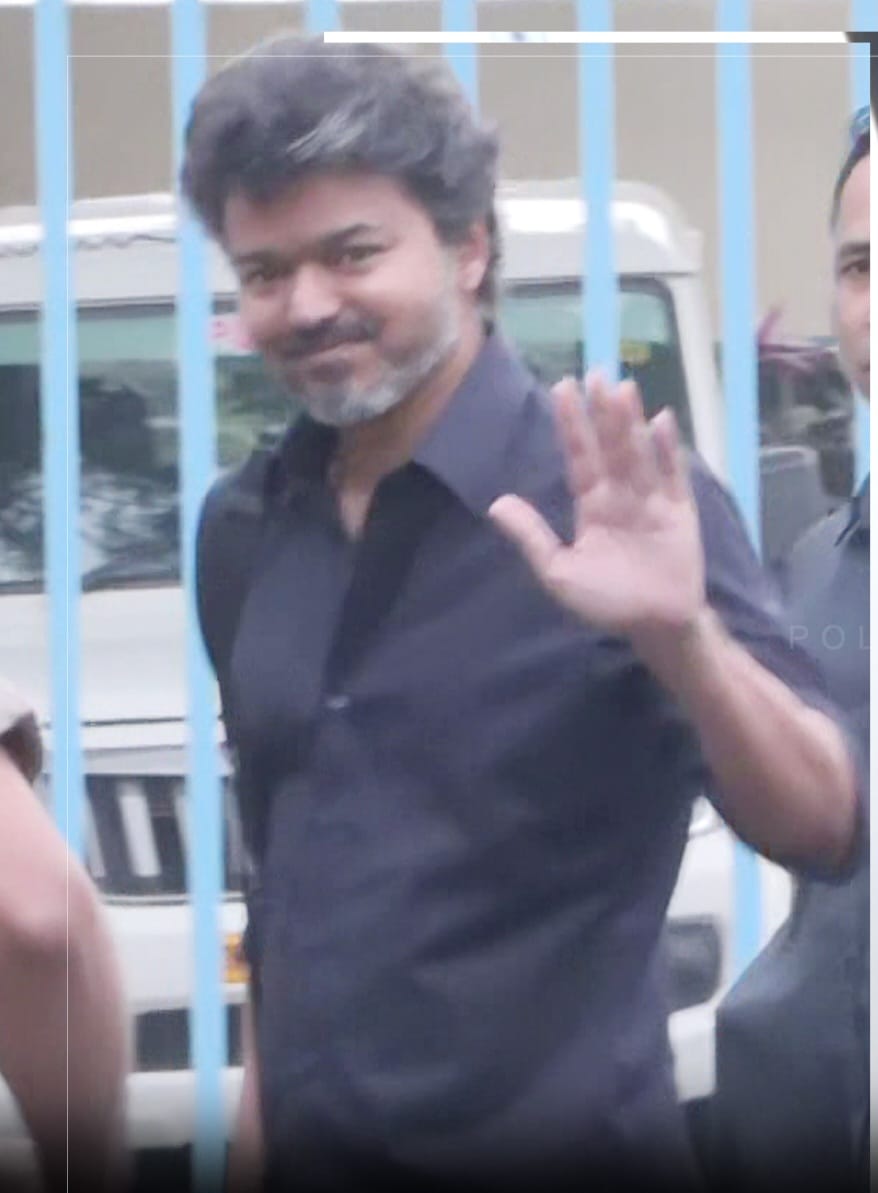 சிபிஐ விசாரணைக்குடெல்லி சென்ற விஜய்..,