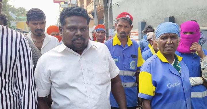 பொங்கல் விழா நடுவே தூய்மை பணியாளர்கள் போராட்டம்..,