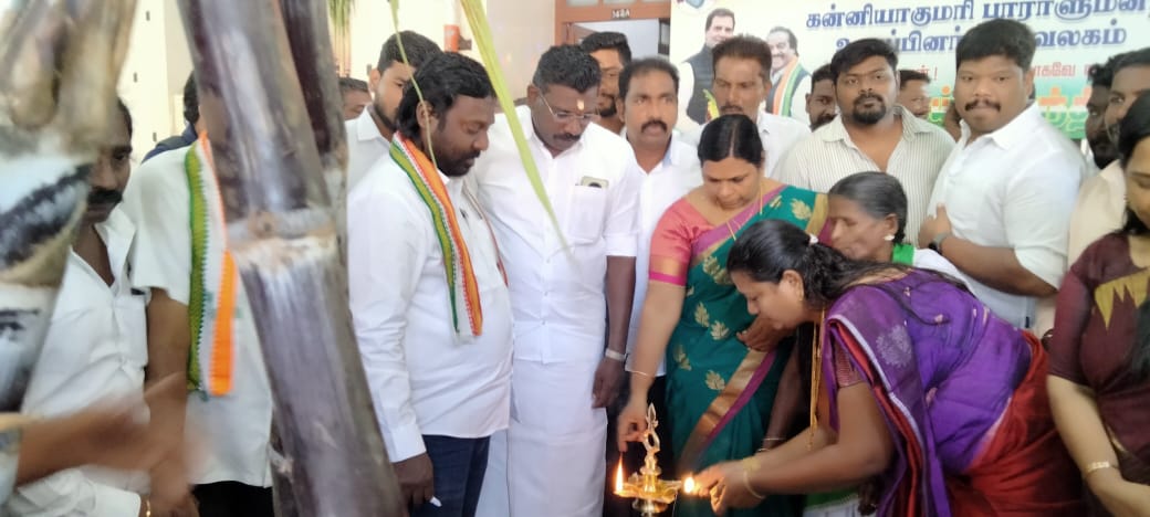 விஜய் வசந்த் கட்சியினருடன் பொங்கல் கொண்டாட்டம்..,