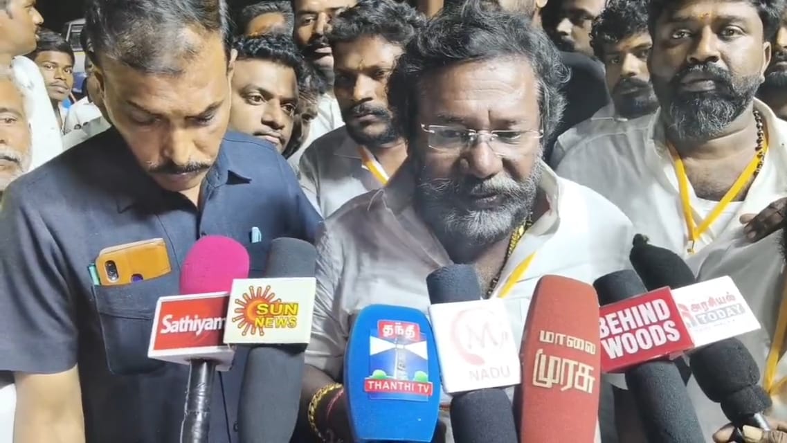 முக்குலத்தோர் புலிப்படை தலைவர் கருணாஸ் சிறப்புரை..,