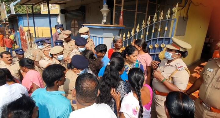 அரசு நில ஆக்கிரமிப்பு அகற்றும் பணியில் கற்கள் வீச்சு, தற்கொலை மிரட்டல்..,