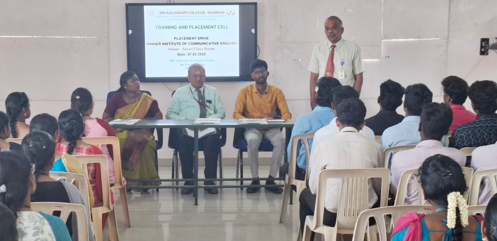 ஆங்கில வழி தகவல் தொடர்பு வெற்றியாளர் நிறுவனத்திற்கான நேர்காணல்..,