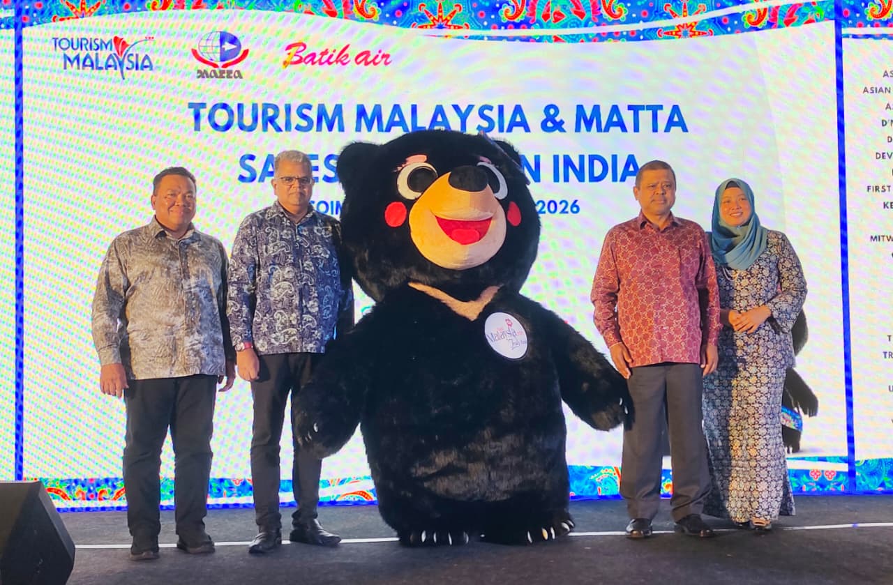 இந்திய சுற்றுலாப் பயணிகள் மலேசியா பயணம்..,