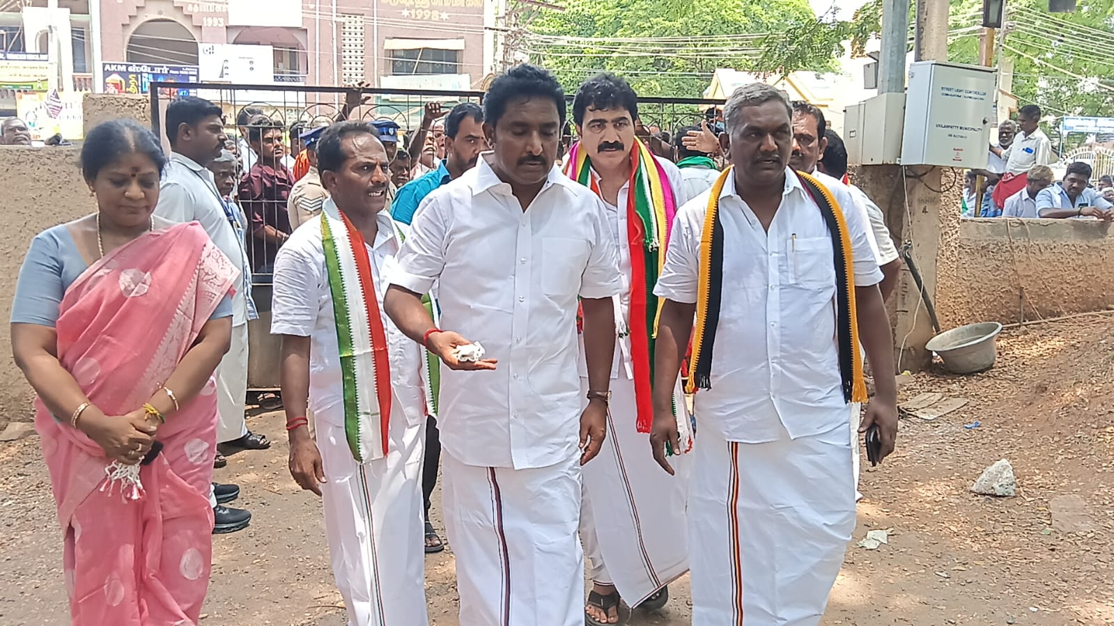 வேட்புமனு தாக்கல் செய்த வேட்பாளர் சரவணக்குமார்..,