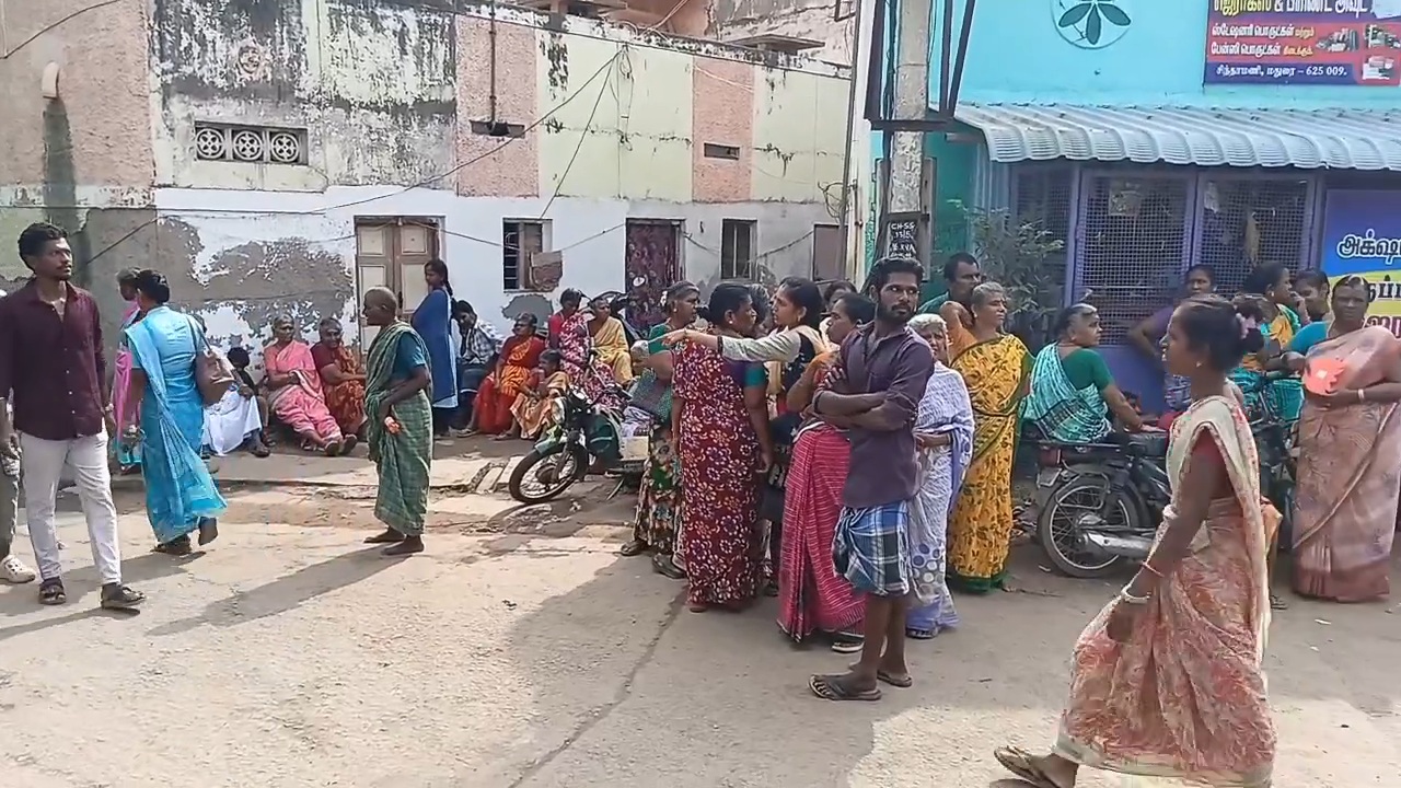 அதிமுக வேட்பாளர் ராஜன் செல்லப்பாவை ஆதரித்து நடிகை குஷ்பூ தேர்தல் பரப்புரை..,
