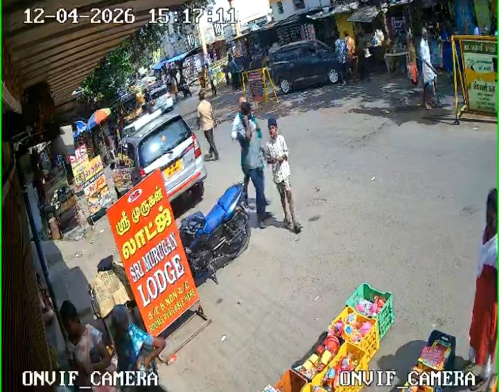 பெட்டிக்கடைக்குள் புகுந்த கார் நிலைகுலைந்த ஏழைக் குடும்பம் !!!