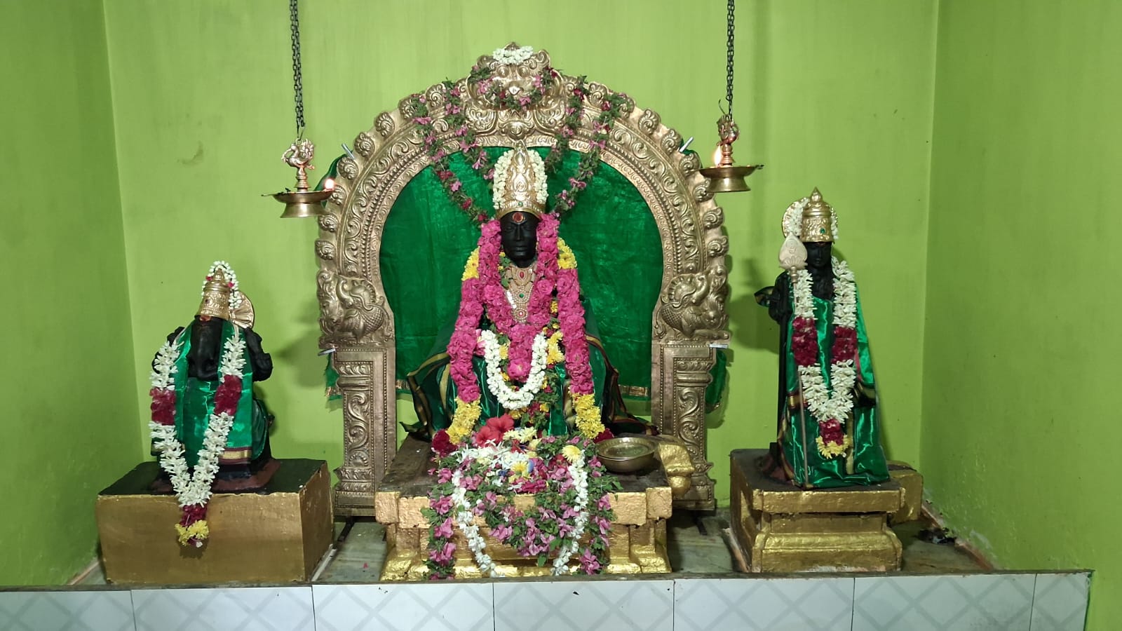 பெளர்ணமி சிறப்பு பூஜை அன்னதானம்..,