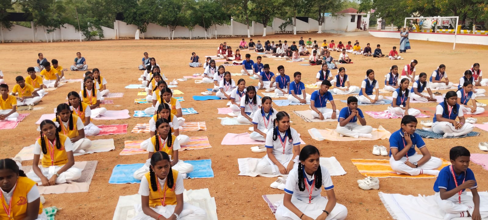 திண்டுக்கல் செவாலியர் அகாடமி பள்ளியில் உலக யோகா தினம்..,