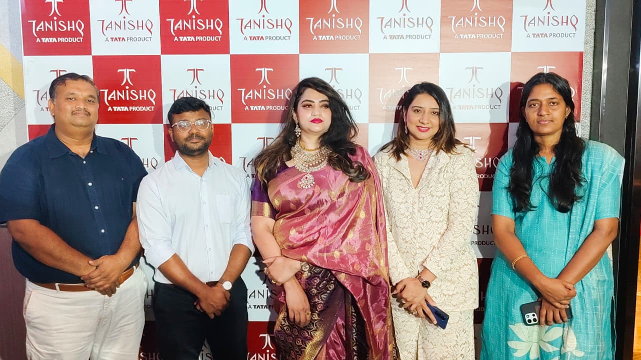 கோவையில் தனிஷ்க் – ஜூவல்லரி சார்பில் 3 நாள் உயர் ரக வைர நகை கண்காட்சி மற்றும் விற்பனை..,