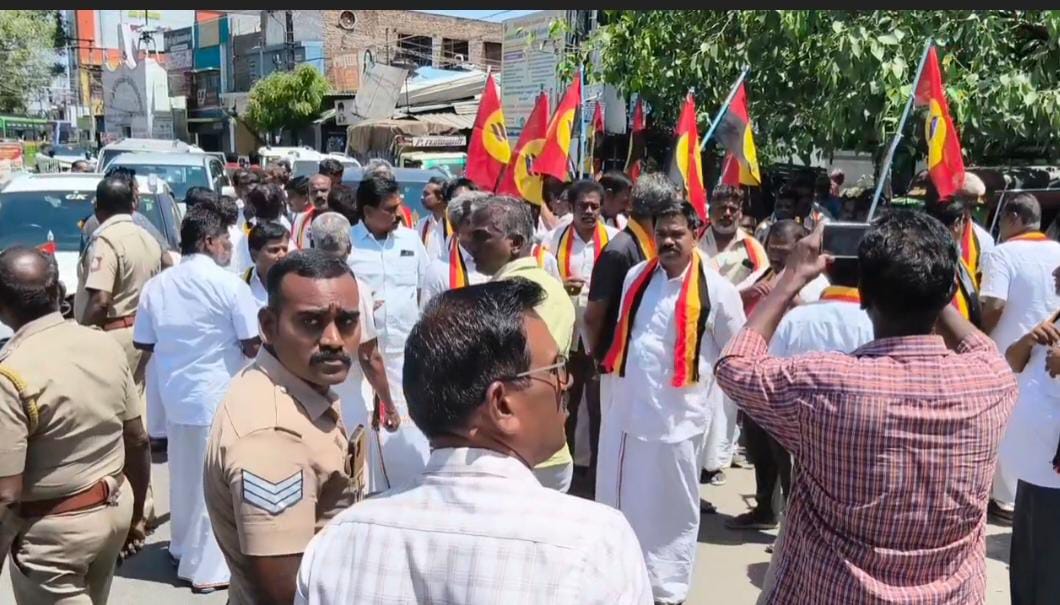 விருதுநகரில் ‘ஜனநாயகன்’ திரைப்பட காட்சியில் விஜயபிரபாகரன் தோல்வி குறித்து வீடியோ ஒளிபரப்பு..,